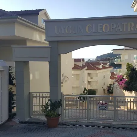 Dinek Mahallesi,eski Antalya Yplu Cad.,uygun Cleopatra 3 Sitesi No:59 Blok:e Daire:2 דירה